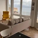 Le Face à La Apartamento *