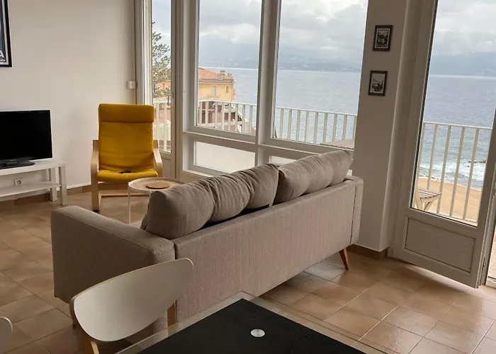 Le Face A La Apartment *